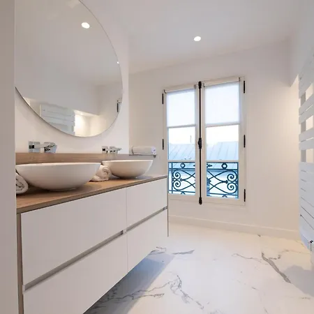 Apartment Cia - Flat In Louvre Museum With Balcony Paris